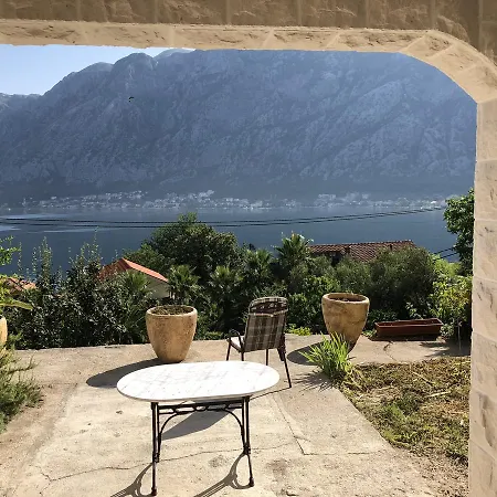 Bucanero Apartament *